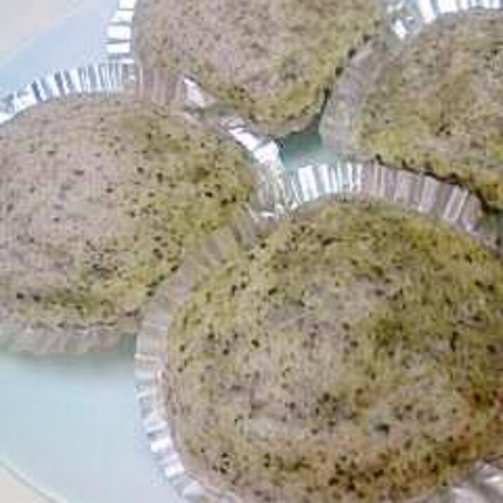 フライパンで作る!黒ごま豆乳蒸しパン